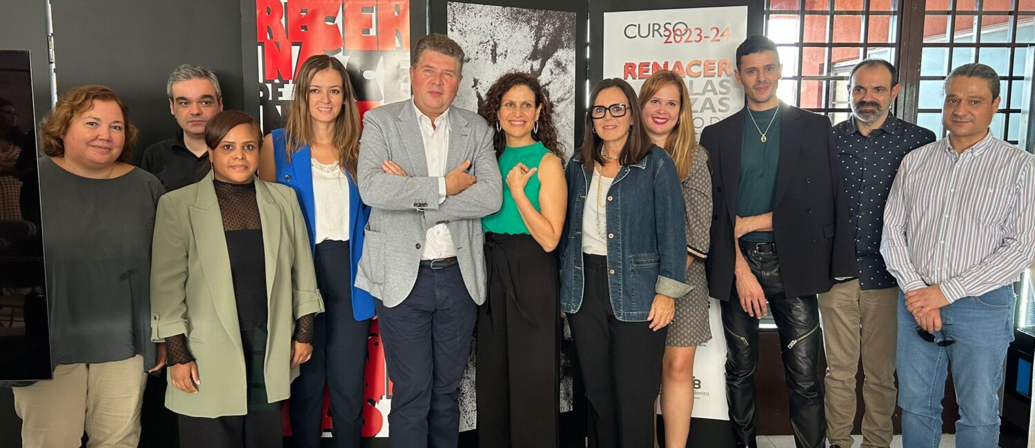 El Cabildo respalda un proyecto para transformar la ceniza del volcán en joyas y complementos de moda